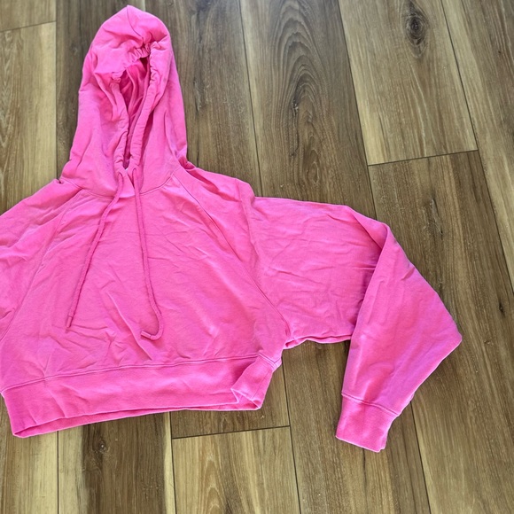 ALO Yoga womens Pink hooded cropped Hoodie size small - Picture 3 of 6